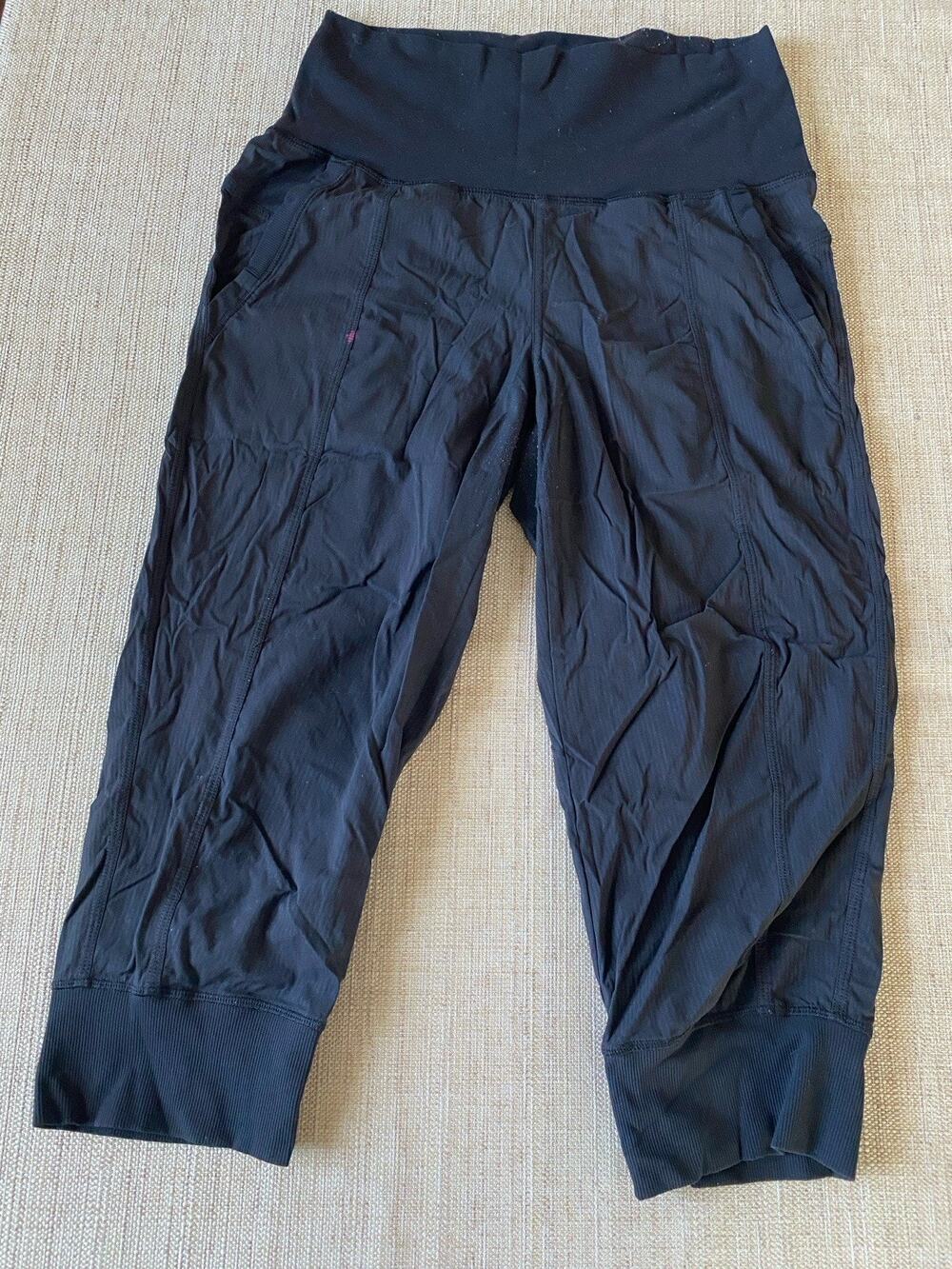 Lululemon Women’s Black Jogger Yoga Waistband Pull-On Crop Capri Pants Size S